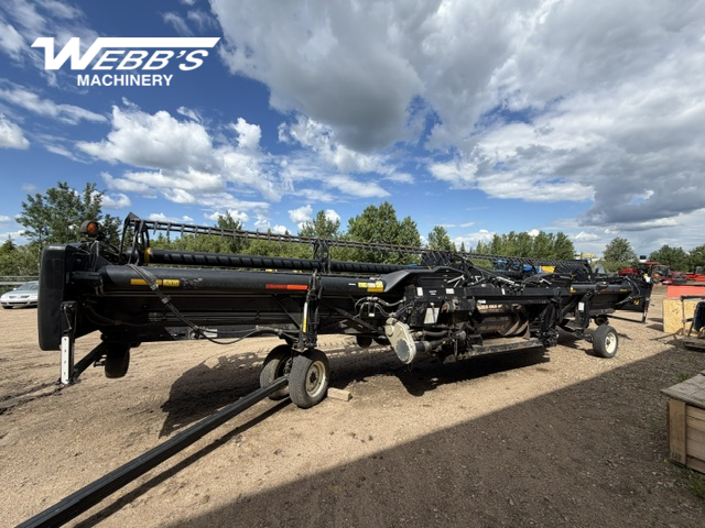 2016 MacDon FD75-35 Header Combine