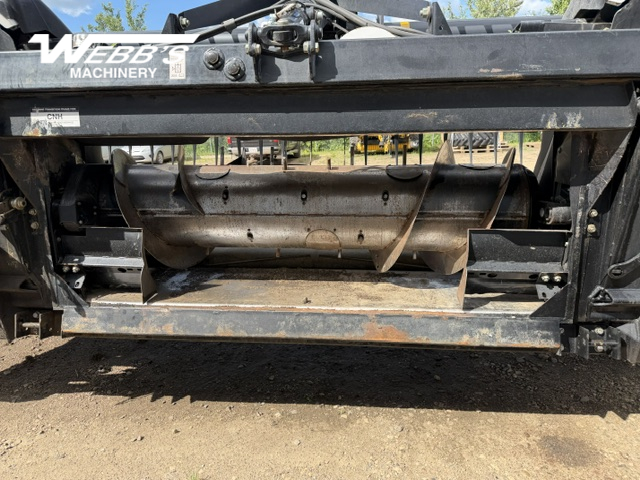 2016 MacDon FD75-35 Header Combine