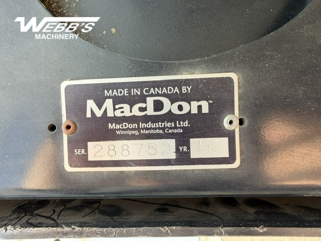 2016 MacDon FD75-35 Header Combine