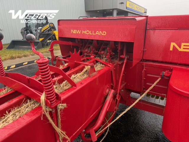 1975 New Holland 315 Baler/Square