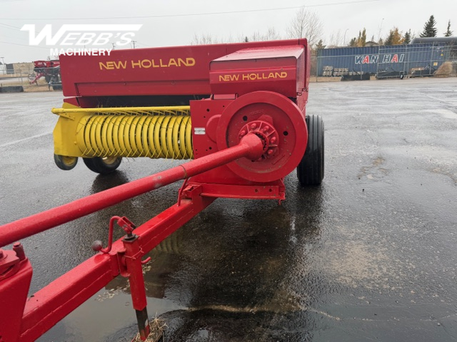 1975 New Holland 315 Baler/Square