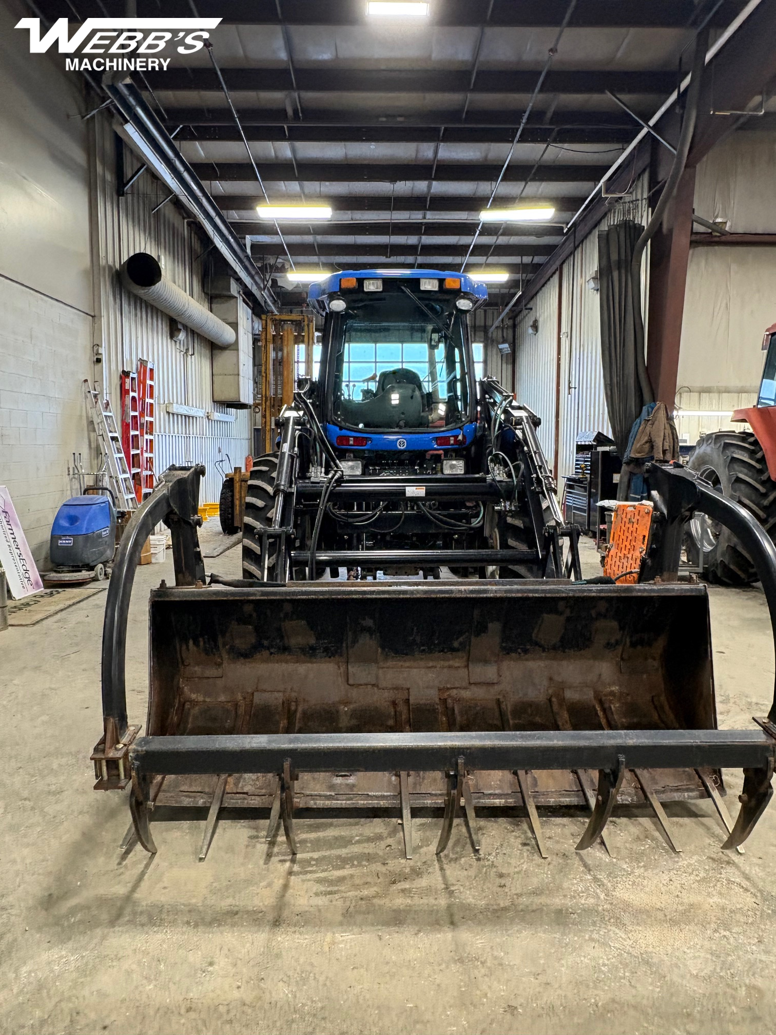 2014 New Holland TV6070 Tractor