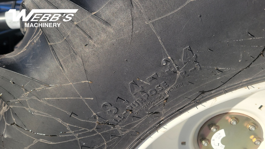 2014 New Holland TV6070 Tractor