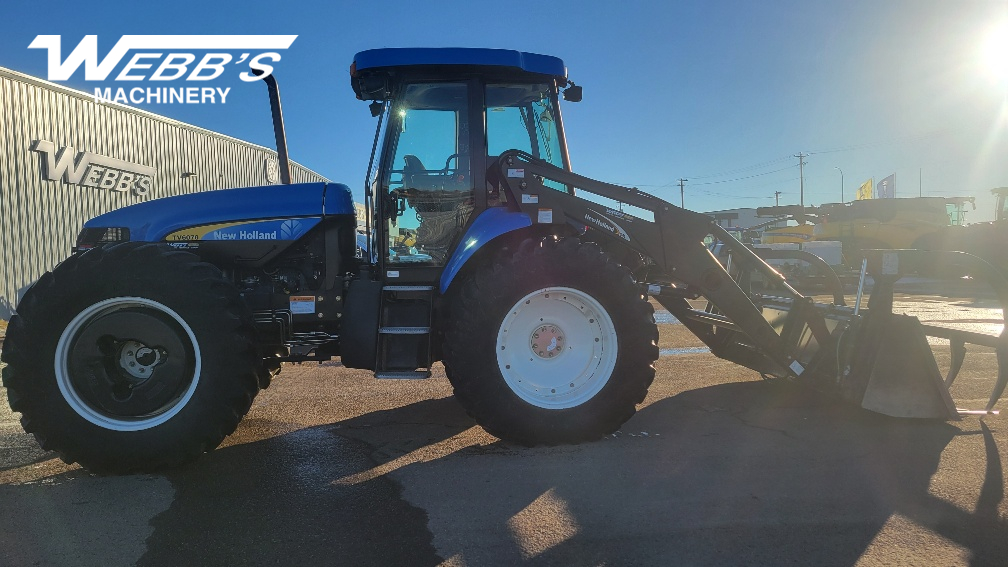 2014 New Holland TV6070 Tractor