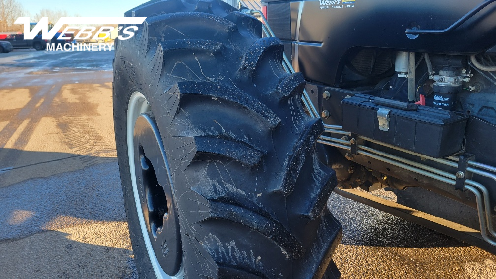 2014 New Holland TV6070 Tractor