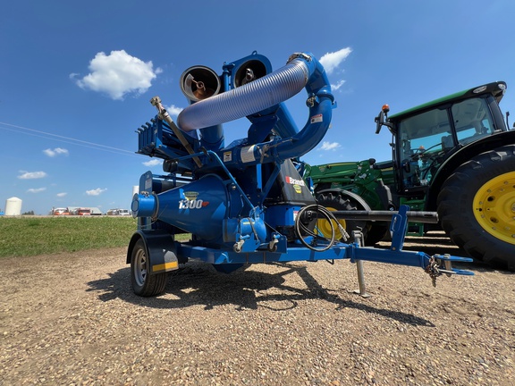 2016 Brandt 1300HP Grain Vac