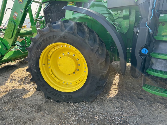 2023 John Deere 7R 250 Tractor