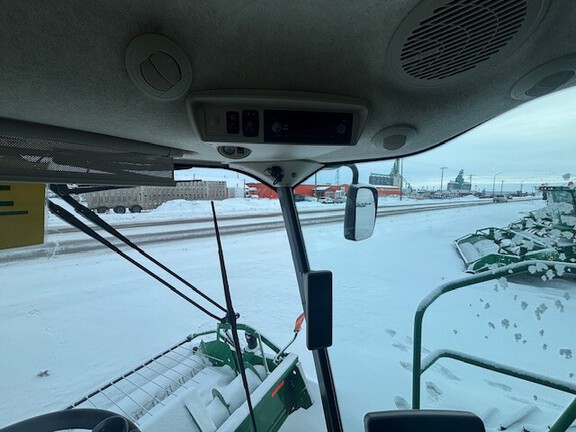 2017 John Deere S680 Combine