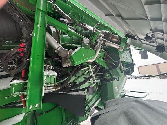 2017 John Deere S680 Combine