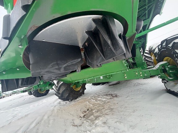 2017 John Deere S680 Combine