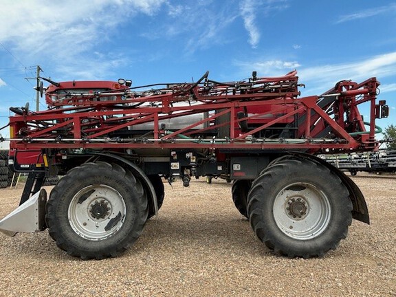 2010 Case IH 4420 Sprayer/High Clearance