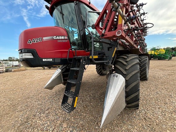 2010 Case IH 4420 Sprayer/High Clearance