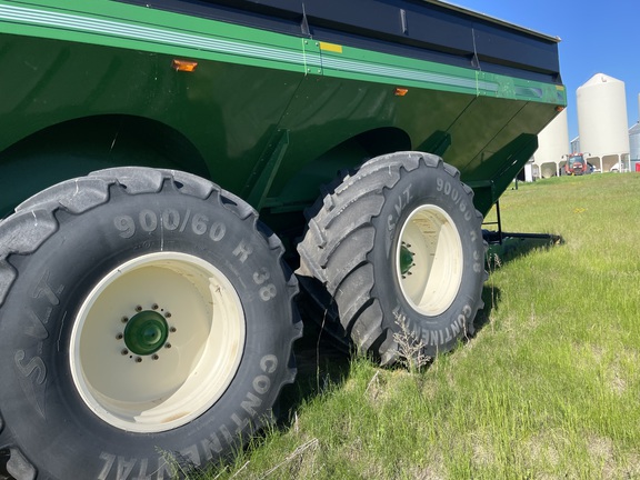 2013 Brent 2096 Grain Cart