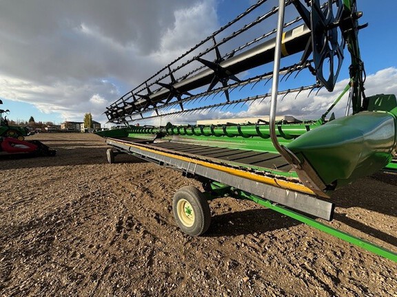 2014 John Deere 635D Header Combine