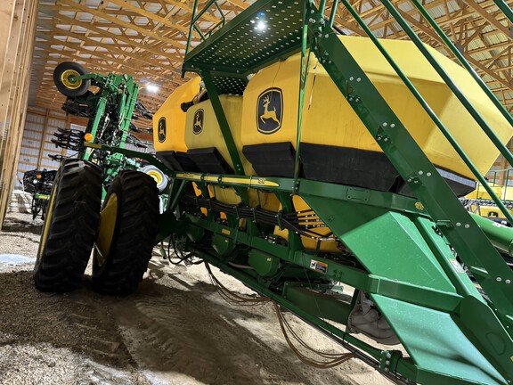 2018 John Deere 1870 Air Seeder