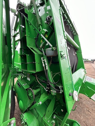 2022 John Deere 560M Baler/Round