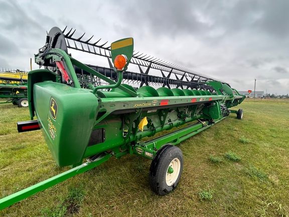 2019 John Deere 745FD Header Combine