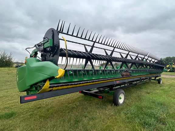 2019 John Deere 745FD Header Combine