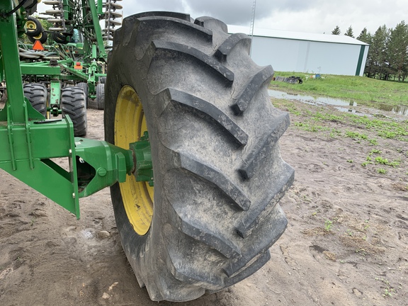 2009 John Deere 1830 Air Seeder