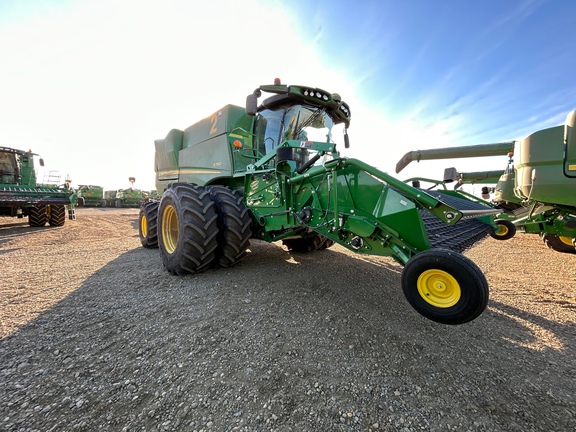 2020 John Deere S790 Combine