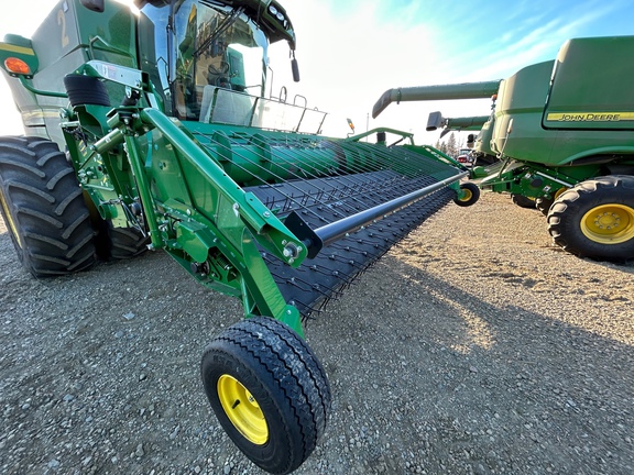 2020 John Deere S790 Combine