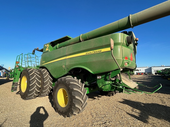 2020 John Deere S790 Combine