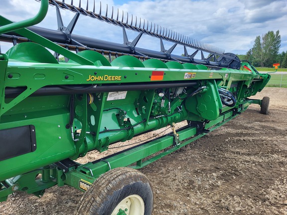 2019 John Deere 735FD Header Combine