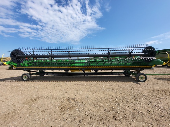 2019 John Deere 735FD Header Combine