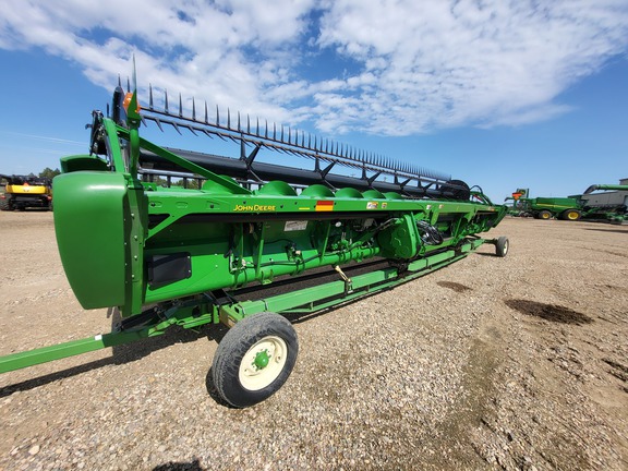 2019 John Deere 735FD Header Combine