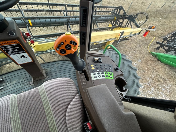 2010 John Deere A400 Windrower