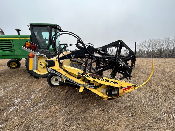 2010 John Deere A400 Windrower