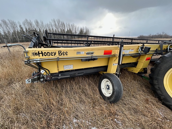 2010 John Deere A400 Windrower