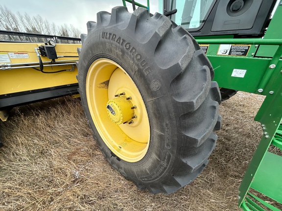 2010 John Deere A400 Windrower