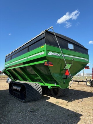 2021 Brent 1596 Grain Cart