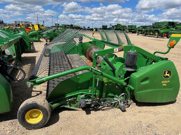 2015 John Deere 615P Header Combine