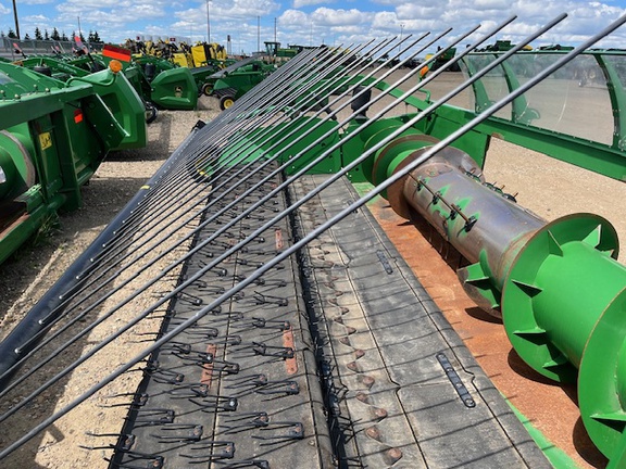 2015 John Deere 615P Header Combine