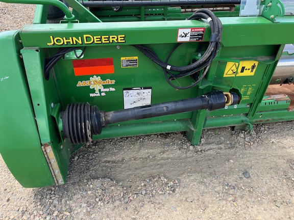 2015 John Deere 615P Header Combine