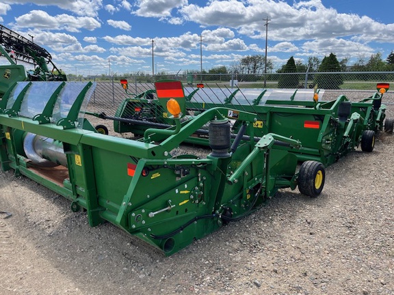 2015 John Deere 615P Header Combine