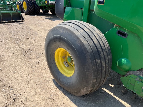 2018 John Deere 560M Baler/Round