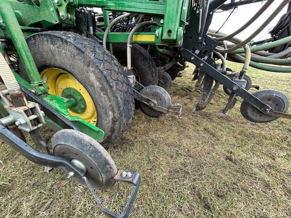 2013 John Deere 1870 Air Seeder