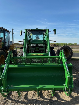 2023 John Deere 7R 250 Tractor