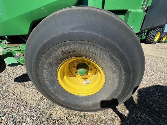 2023 John Deere 560M Baler/Round