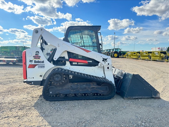 2018 Bobcat T650 Compact Track Loader