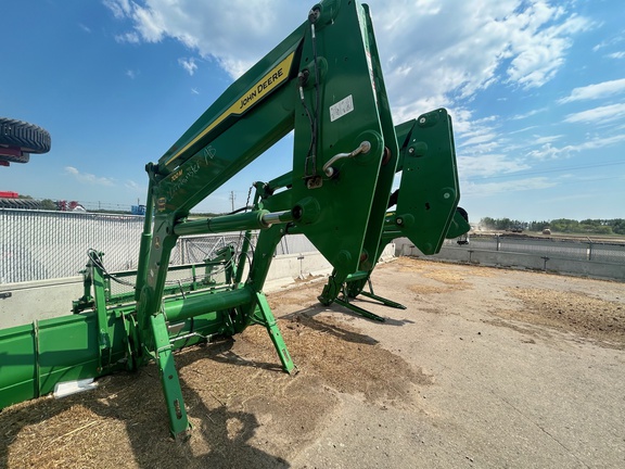 2022 John Deere 700M Loader