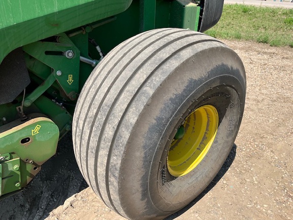 2022 John Deere 560M Baler/Round