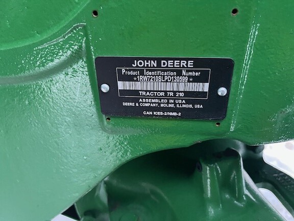 2023 John Deere 7R 210 Tractor