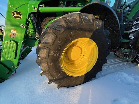 2023 John Deere 7R 230 Tractor