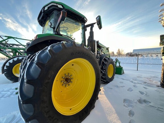 2023 John Deere 7R 230 Tractor