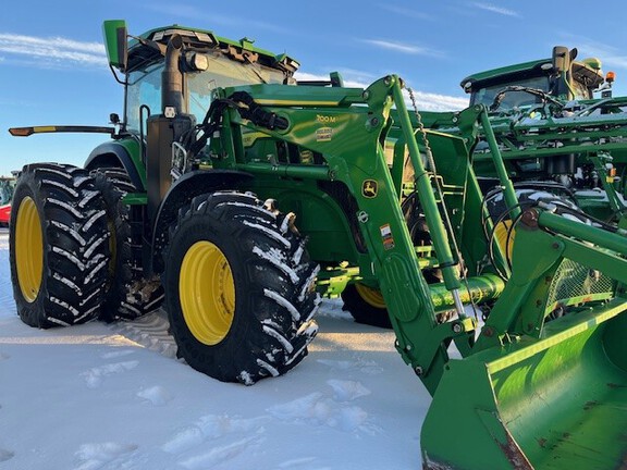 2023 John Deere 7R 230 Tractor