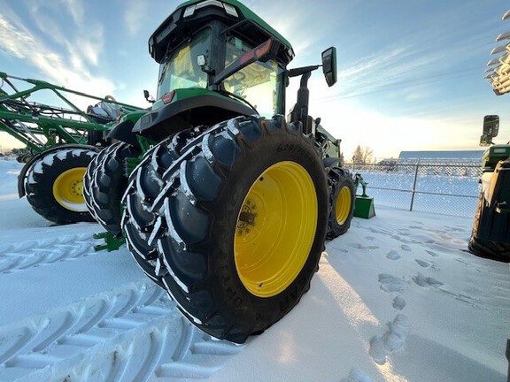 2023 John Deere 7R 230 Tractor